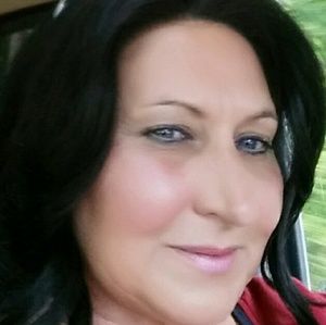 Meet your Posher, Lucretia